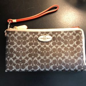 New wallet wristlet